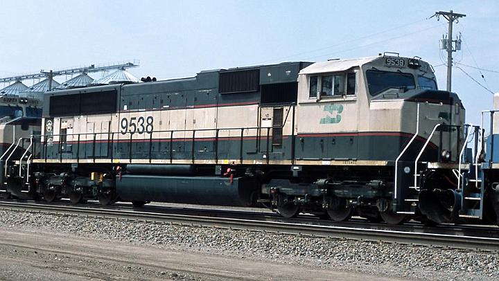 BN 9538 - SD70MAC.jpg